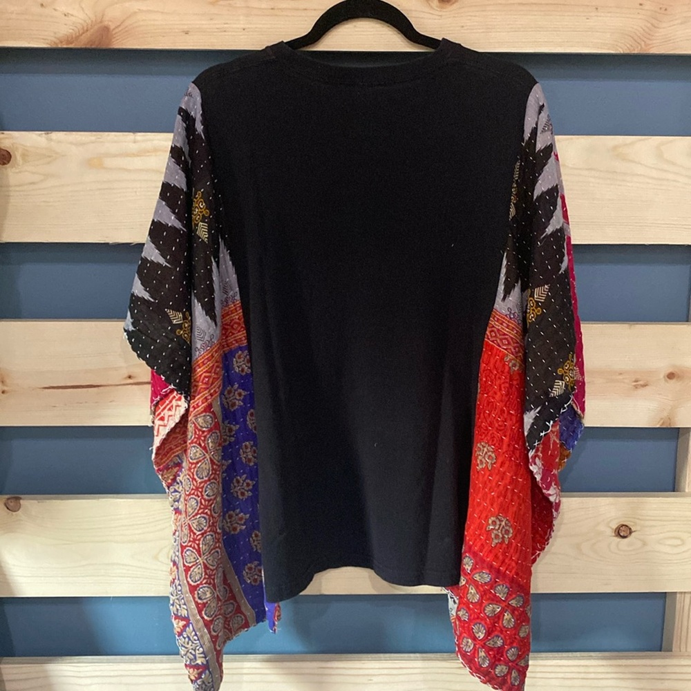 Rihanna Upcycled T w/ kantha sleeves, poncho by Susie. - Picture 4 of 7